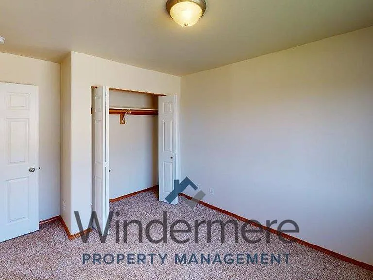 2106 S Quillan St — Photo 11