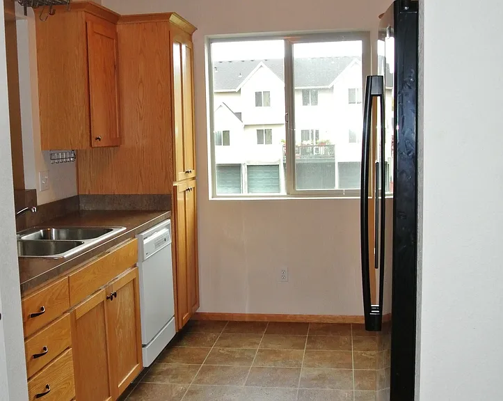 1727 SW Stanford St — Photo 6