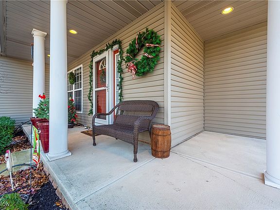 4th image of 1067 Shawnee Ct