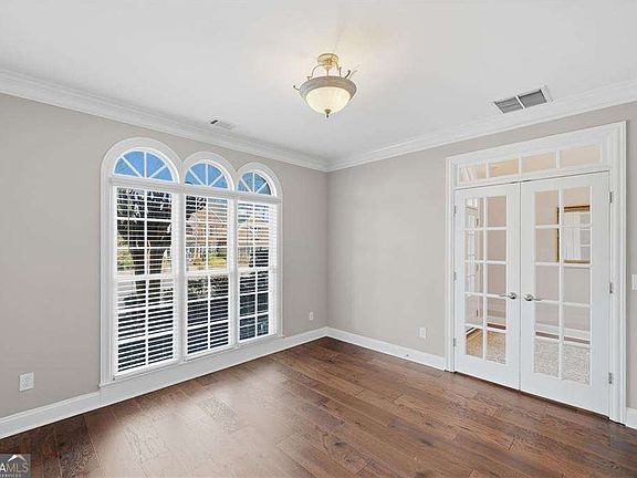 5th image of 4614 Glory Maple Trce