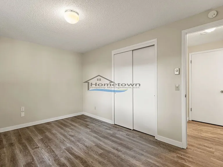 342 W Davidson Ave — Photo 14