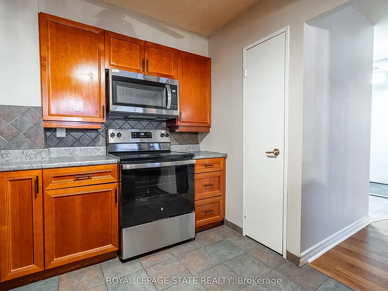 500 Green Rd #1218 — Photo 18