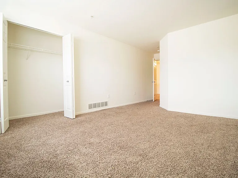 Lake Village of Fairlane — Photo 26