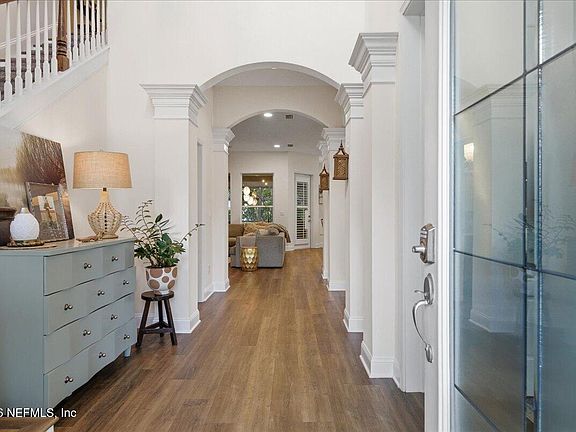 3rd image of 10 NANTUCKET ISLAND Court