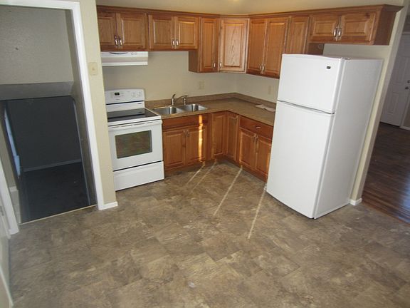2nd image of 1125 E Las Animas St