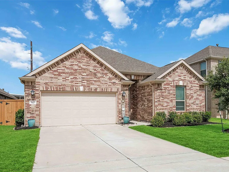 7627 Coral Key Dr — Photo 25