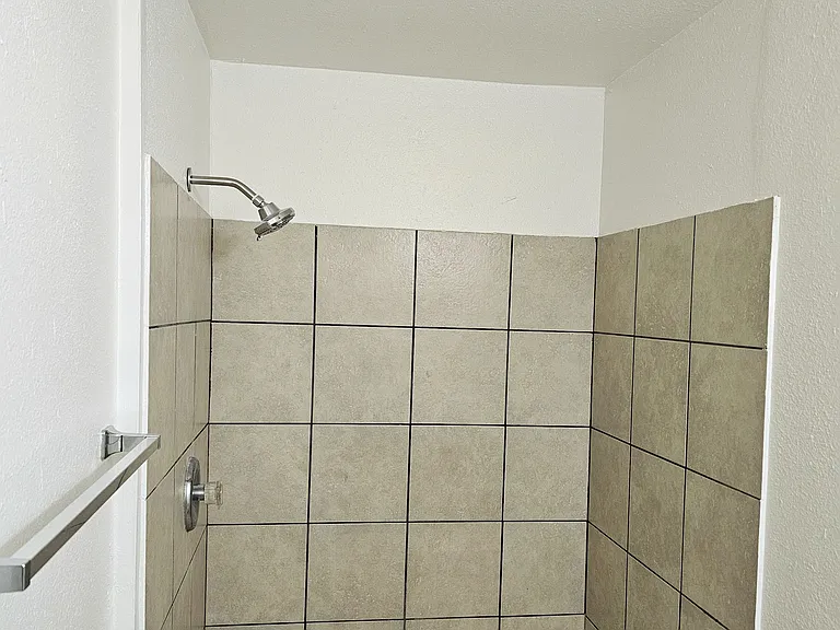 10821 N 15th Ave #17 — Photo 6