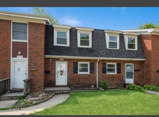 114 S Hale Ave, Bartlett, IL 60103