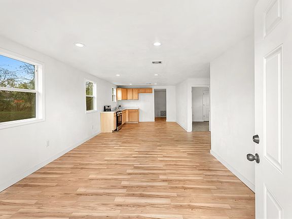 2nd image of 1608 Connie St