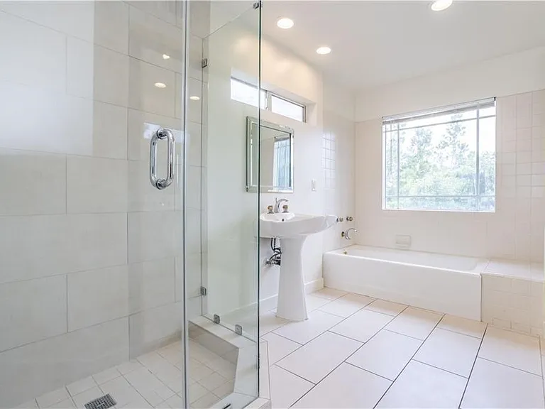 11300 Yolanda Ave — Photo 19