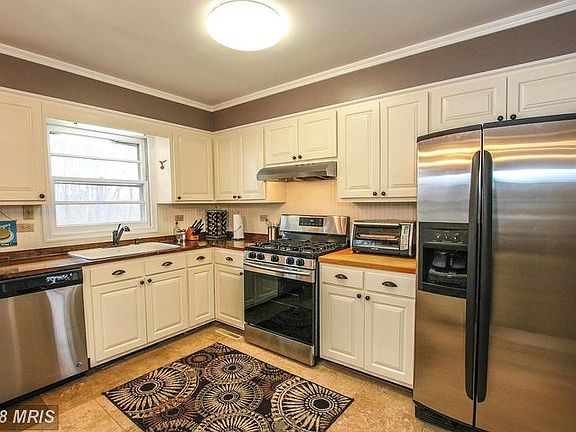 Fully Updated Kitchen