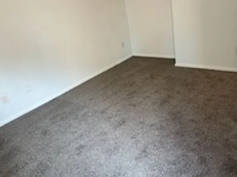 Ashford Creek Apartments — Photo 47