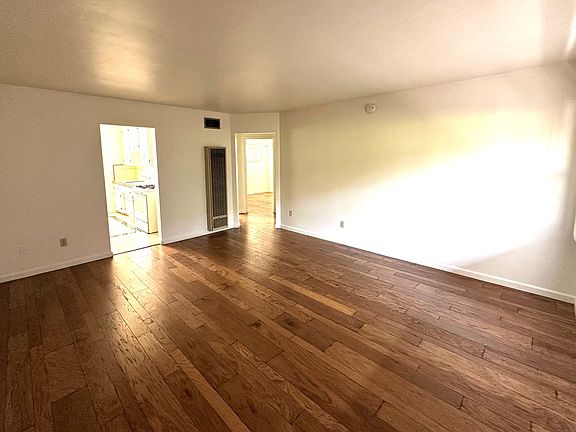 4th image of 4225 Kansas St APT 6
