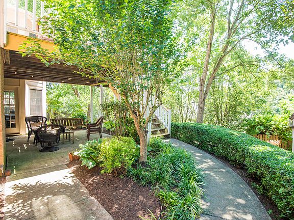 4th image of 8277 Elm Hill Cir