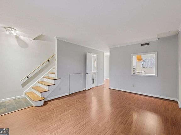 3rd image of 3085 Colonial Way APT H