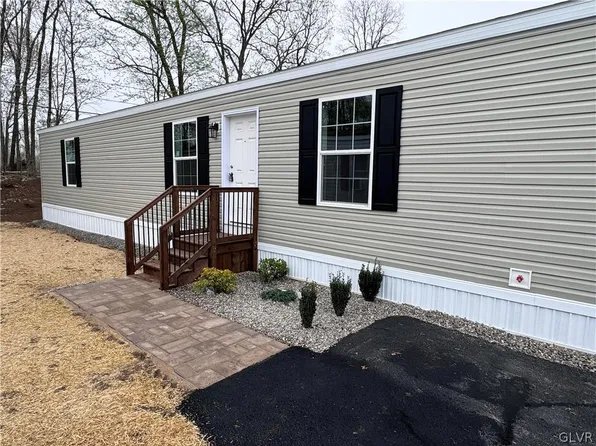 157 Lower Phme South Dr, East Stroudsburg, PA 18302