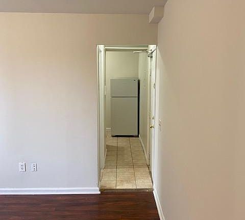 4th image of 5 Laidlaw Ave #4