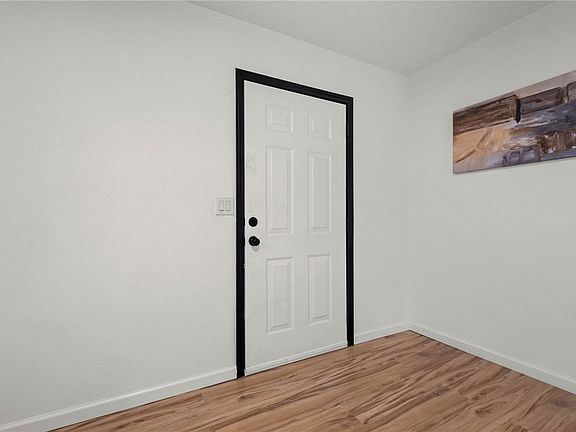5th image of 57128 S 690th Rd