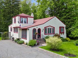 4 Majorca Rd, Towaco, NJ 07082