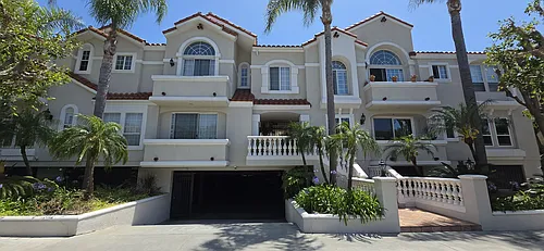 1076 S Orange Grove Ave #1 Photo 1