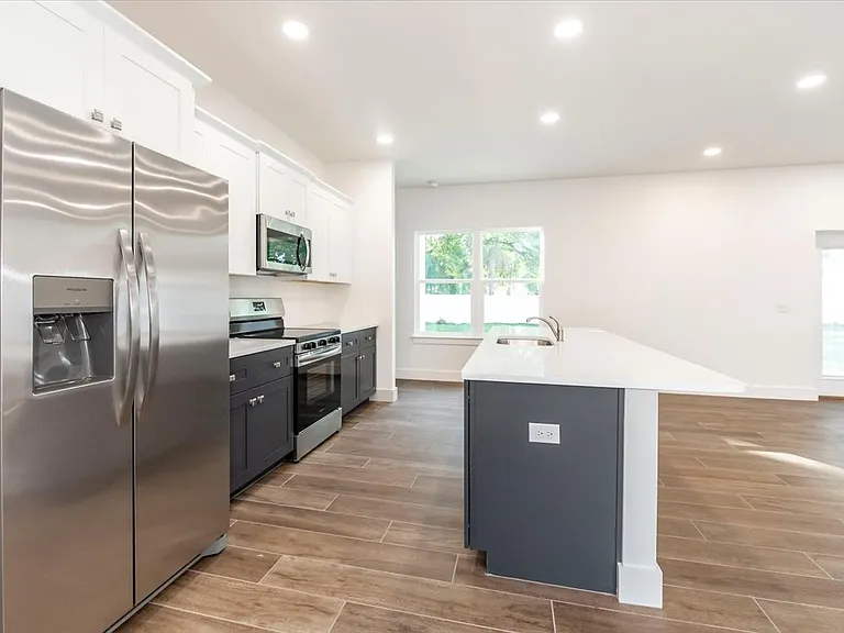 1709 Holly Rd — Photo 22