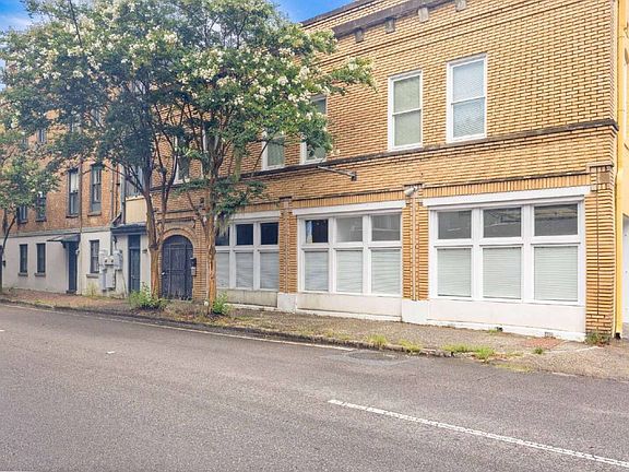 2nd image of 410 Drayton St