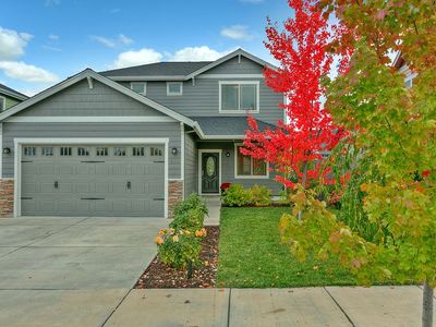 510 E Nerton St, Talent, OR, 97540