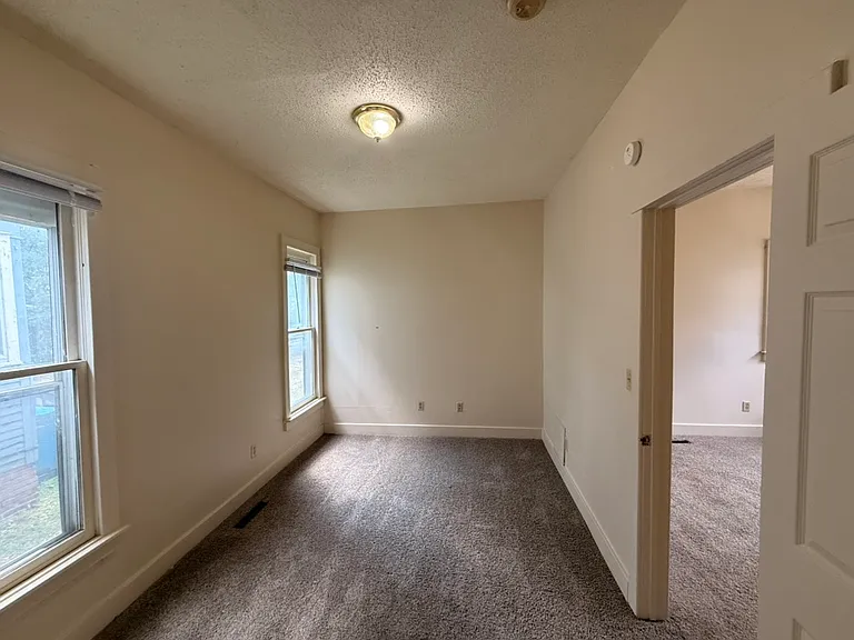 520 Oak St #1 — Photo 8