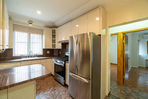 Sold by Compass | media 14