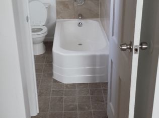 930 W 28th St APT 1, Erie, PA 16508