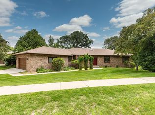 2104 Baihly Hills Dr SW, Rochester, MN 55902