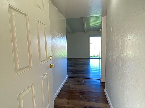 2nd image of 3624 Palomar Ave
