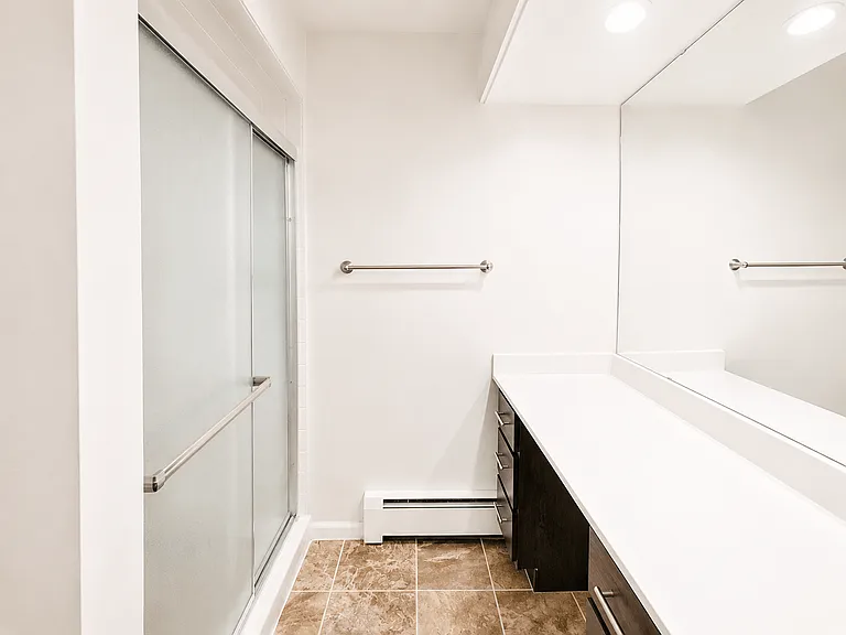 Lexington Hills Apartments — Photo 111