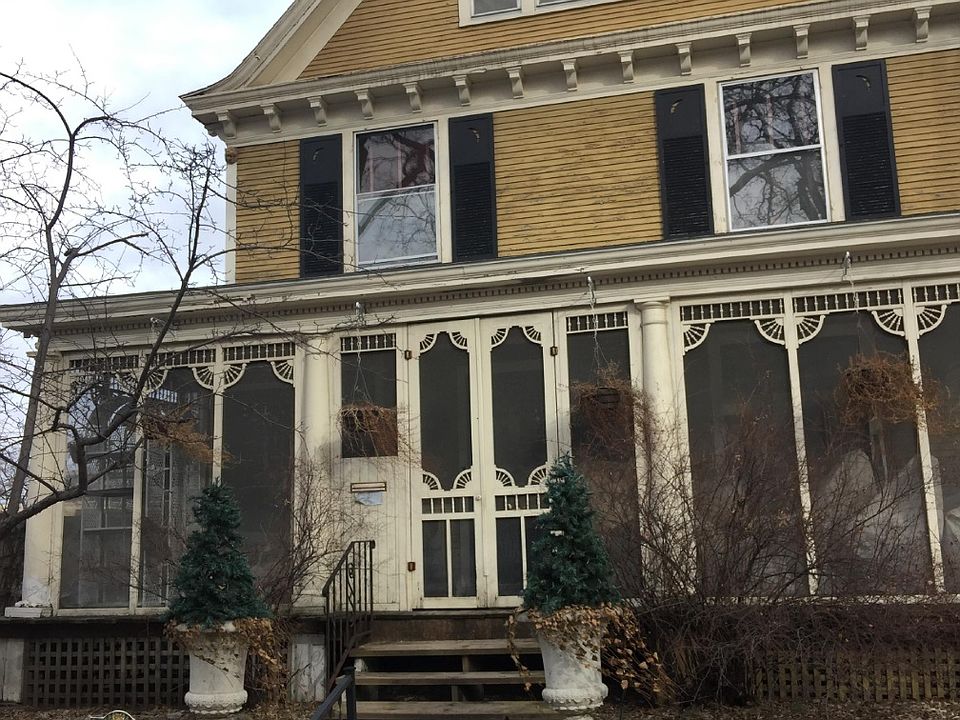 1st image of 3017 Irving Ave S