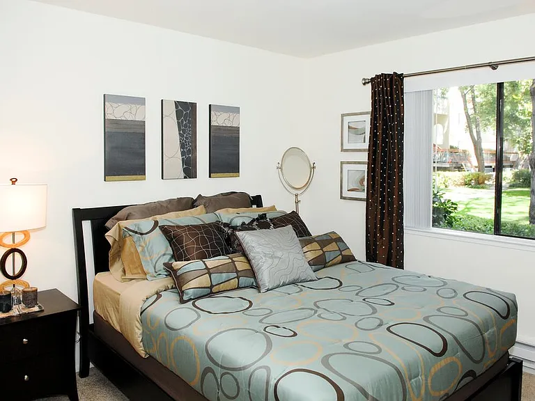 Classic Package I bedroom with carpet