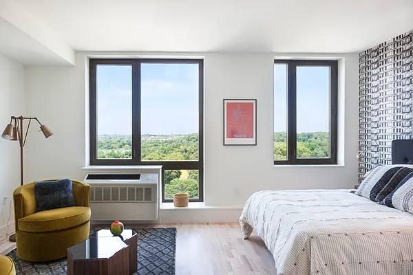 Rented by Lisa Management | media 41