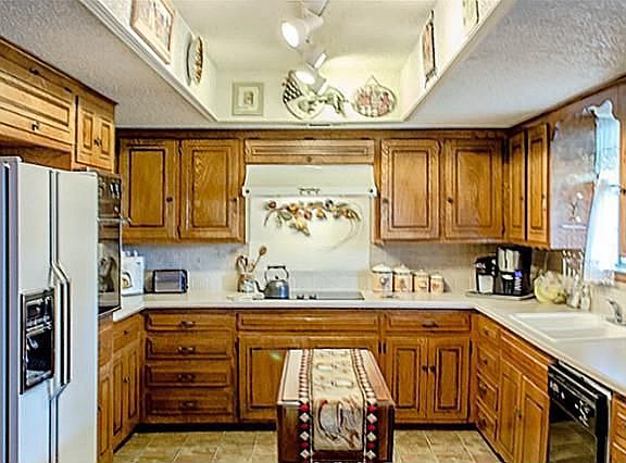 3rd image of 617 Turtle Creek Dr