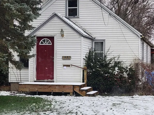 326 E Hodge Ave, Lansing, MI 48910