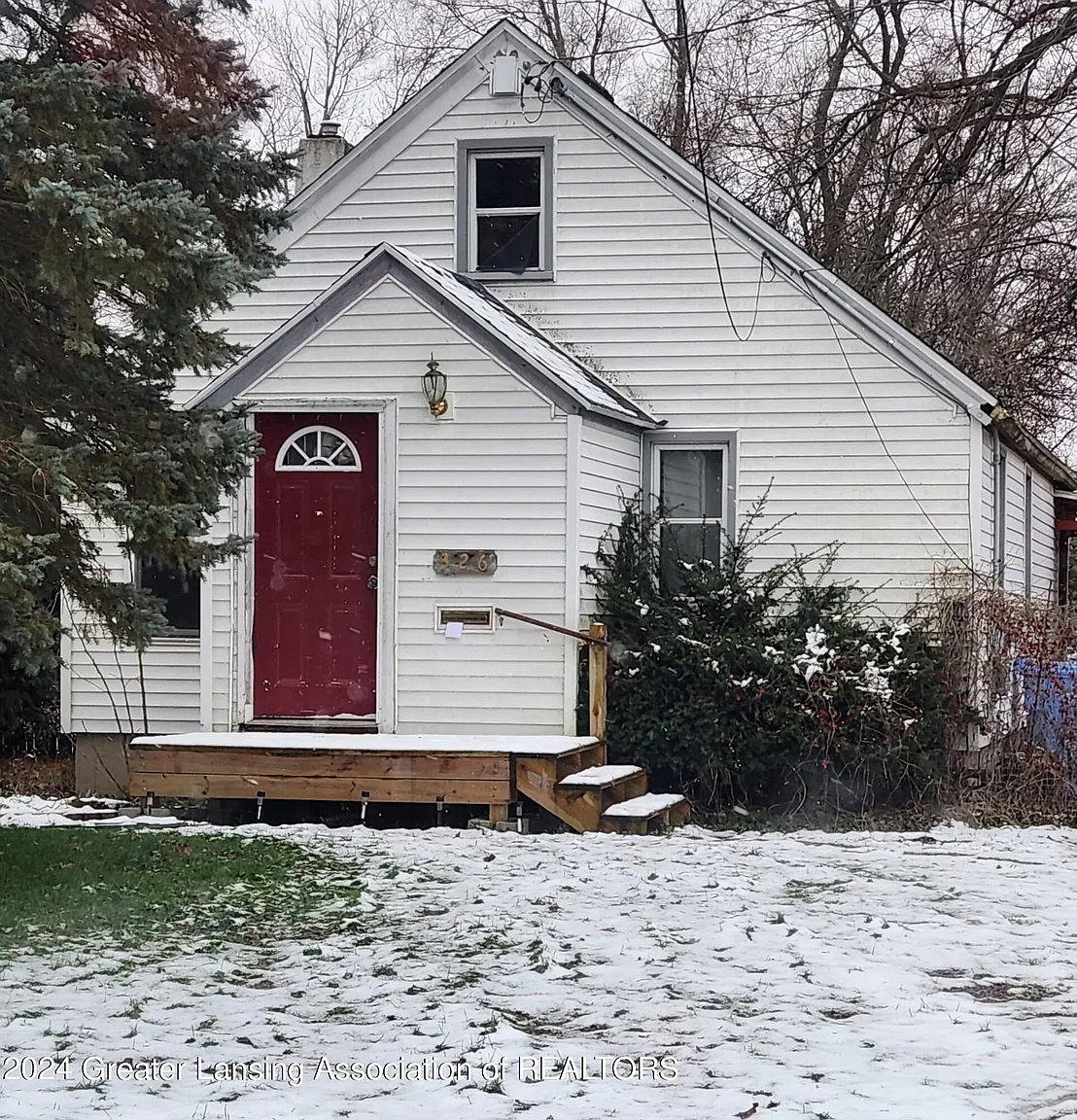 326 E Hodge Ave photo 1