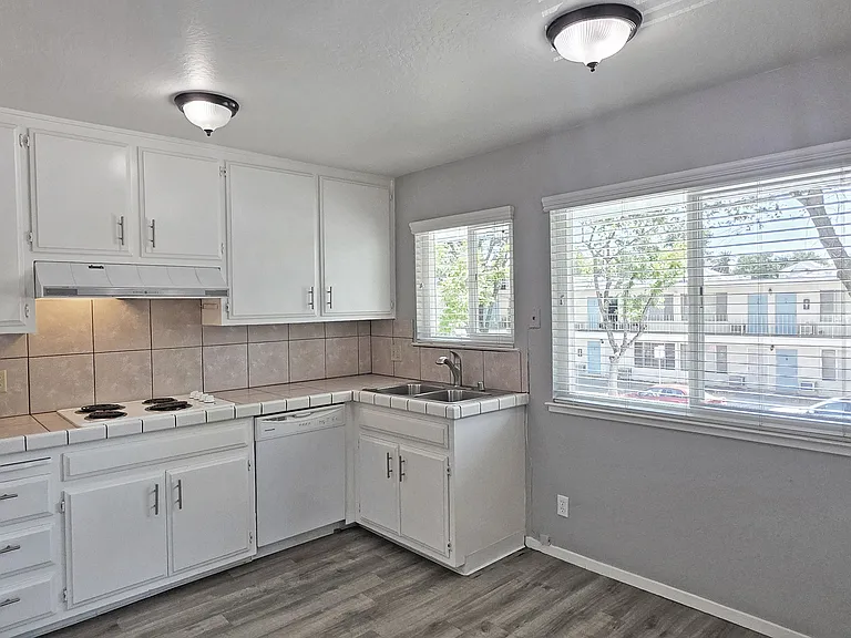 1530 22nd St #3 — Photo 5