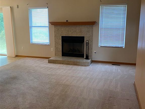 4th image of 4024 Oliver Ln