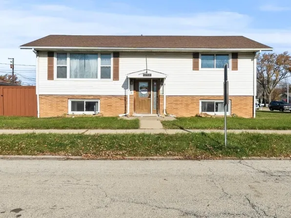 7624 S Lockwood Ave, Burbank, IL 60459