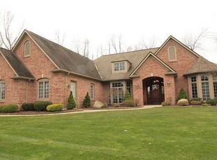 15 Cedar Ml #PVT, Rochester, NY 14626