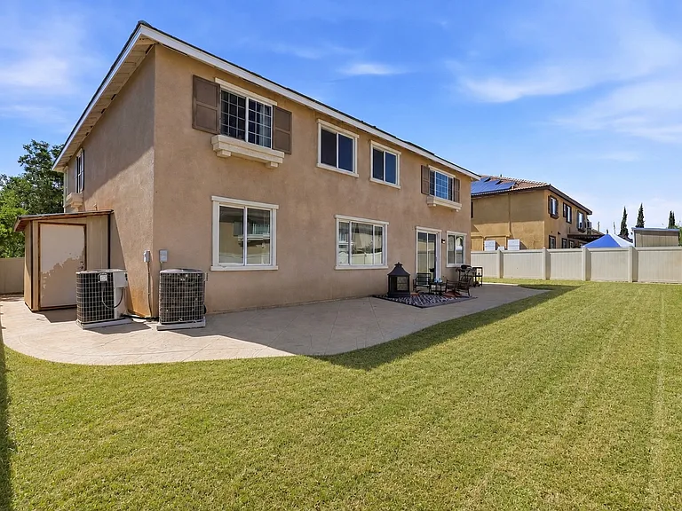 39112 Desert Holly Ln — Photo 17