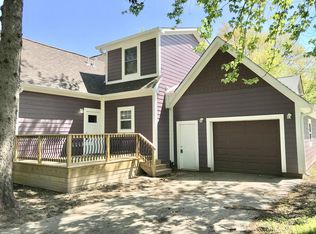 201 E Pierce St, Whitestown, IN 46075