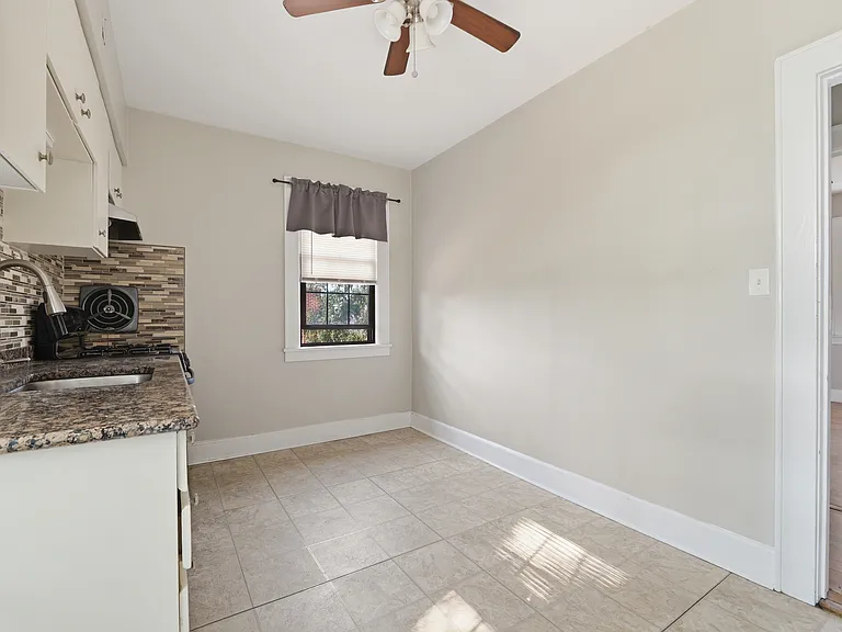 83 Hudson St #2 — Photo 6