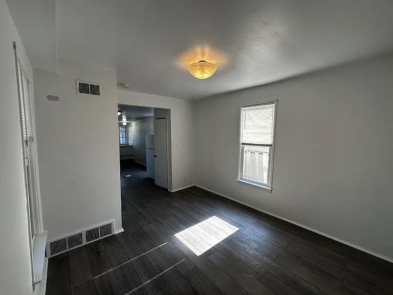 172 W Maple Ave #2 — Photo 15