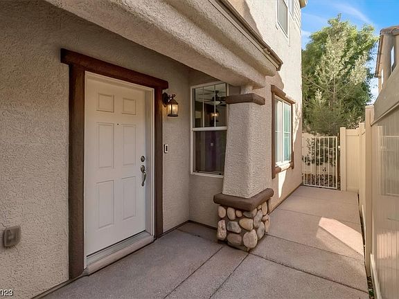 3rd image of 9152 Domina Royal St