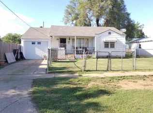 410 W Broadway St, Okeene, OK 73763