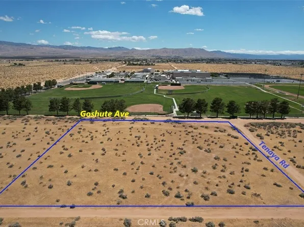 35 Tenaya Rd, Apple Valley, CA 92307